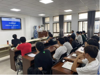 馬鞍山鋼鐵股份公司高級(jí)工程師廖海歐應(yīng)邀為機(jī)械工程學(xué)院作《智能化系統(tǒng)工程技術(shù)研發(fā)》專題學(xué)術(shù)報(bào)告